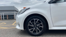 Toyota Yaris 1.5 Hybrid Design 5dr CVT Hybrid Hatchback